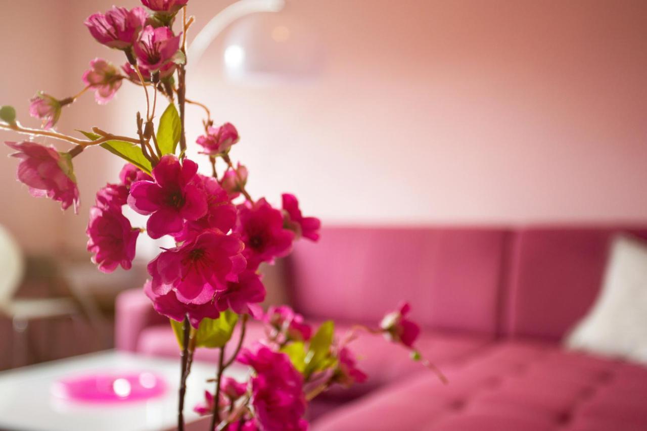 Design Hotel Romantick Тршебонь Экстерьер фото