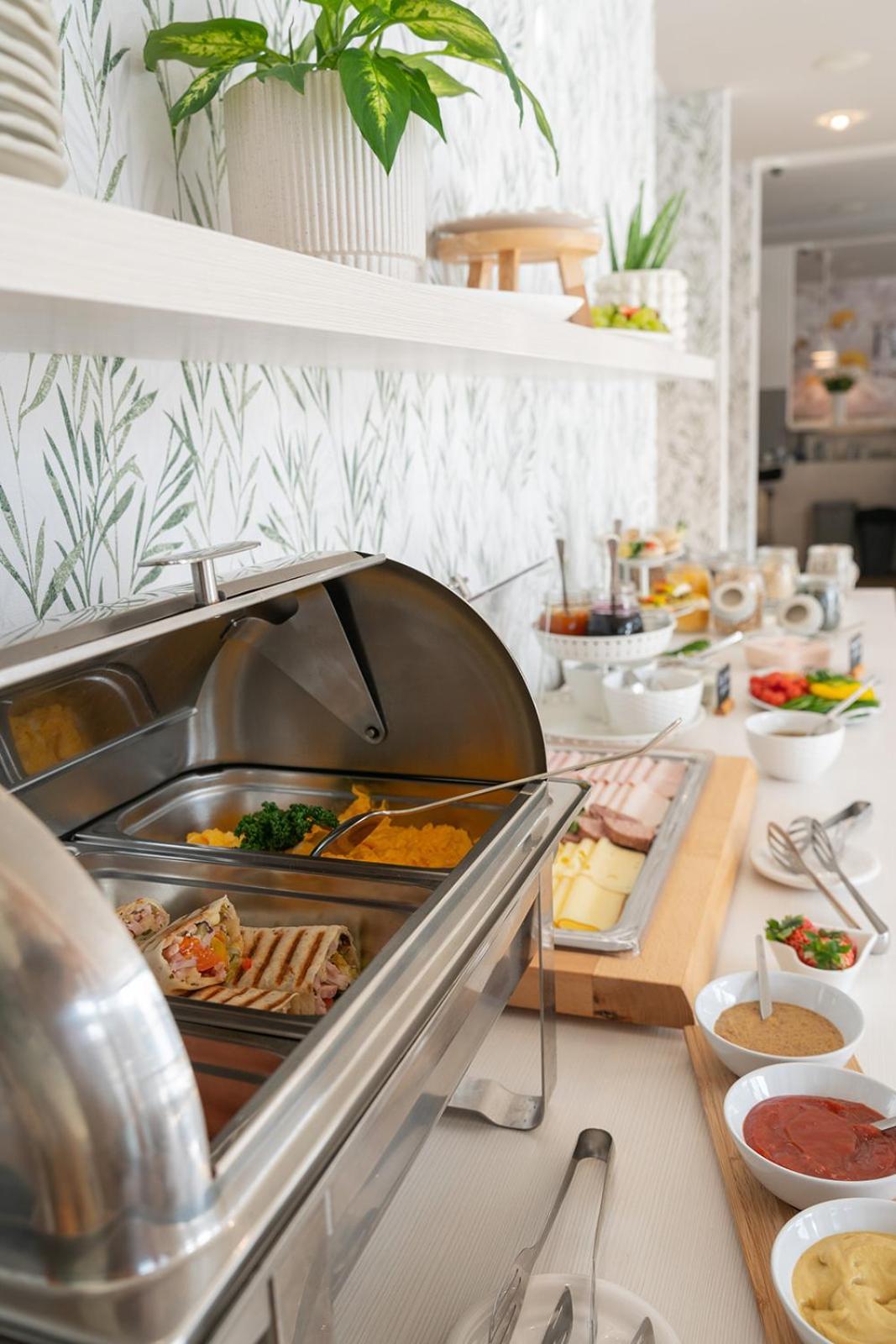 Design Hotel Romantick Тршебонь Экстерьер фото