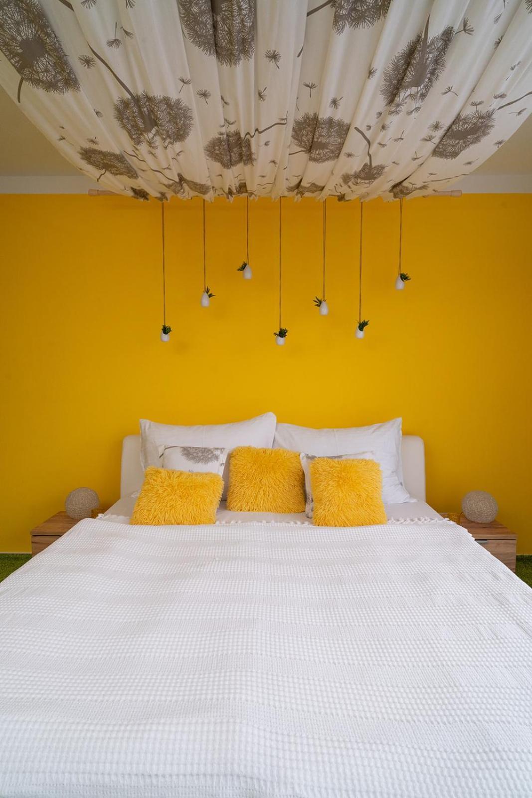 Design Hotel Romantick Тршебонь Экстерьер фото