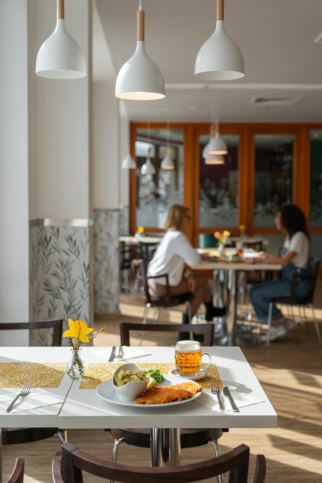 Design Hotel Romantick Тршебонь Экстерьер фото
