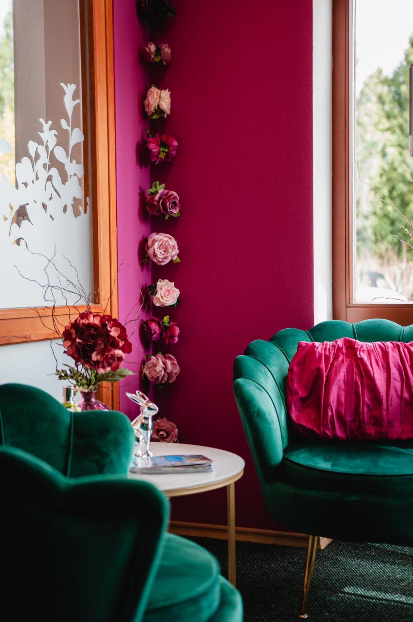 Design Hotel Romantick Тршебонь Экстерьер фото